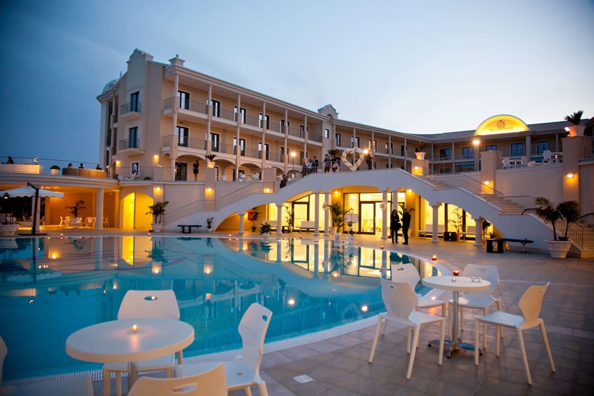 Grand Hotel Balestrieri Torre Melissa Exterior foto